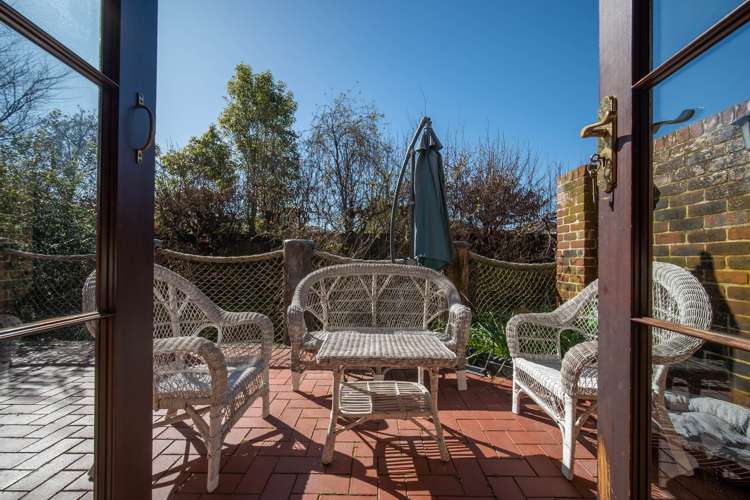 10/7 Quiet Woman Way Monaco_12