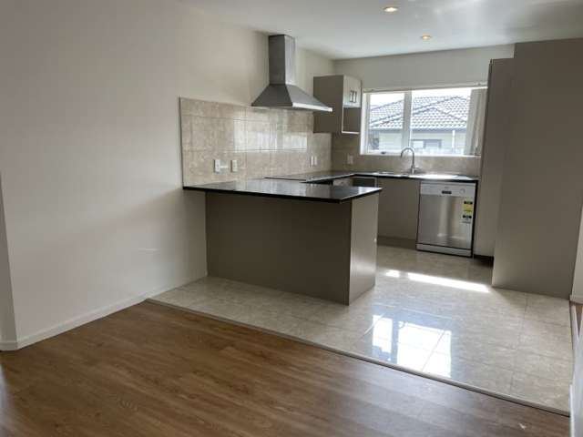 12 John Broad Place Flat Bush_1