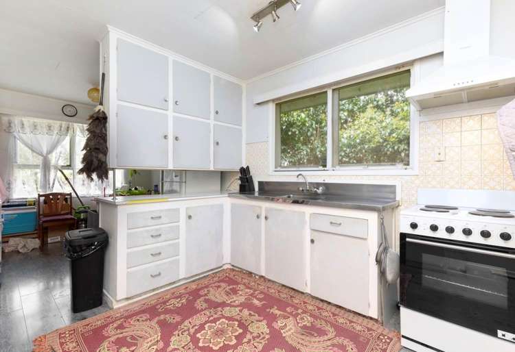 245 Robertson Road 2371_2