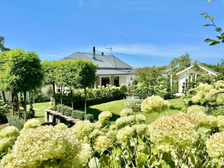 22 Domain Road Waipawa_26