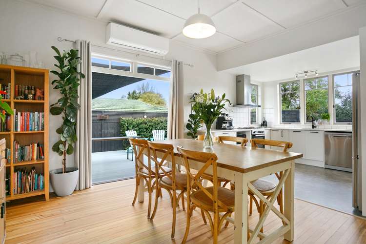 56a Houchens Road Glenview_7