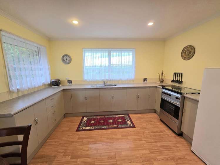 79 Maudes Road Deborah_12