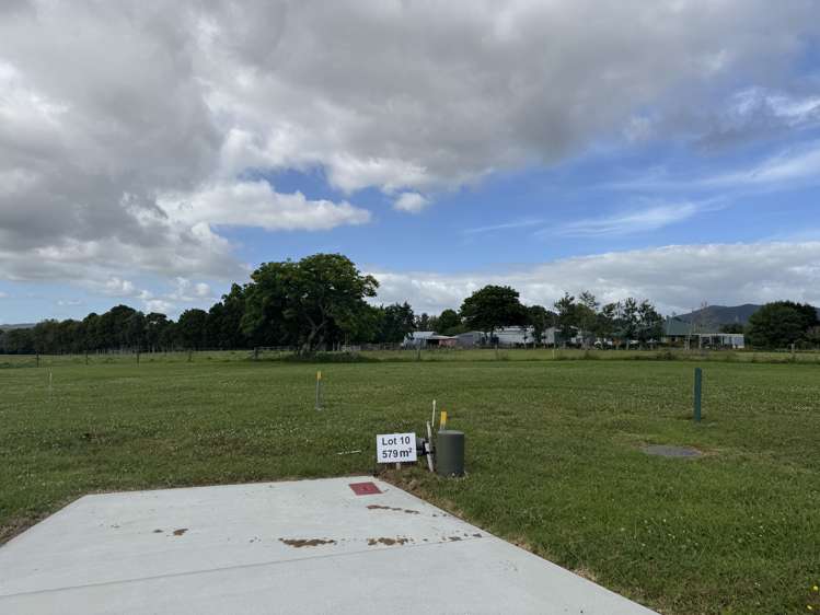 10 Robert Bruce Place_3