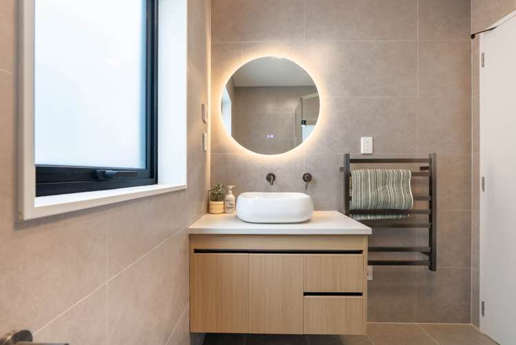32 Tahapa Crescent Meadowbank_27