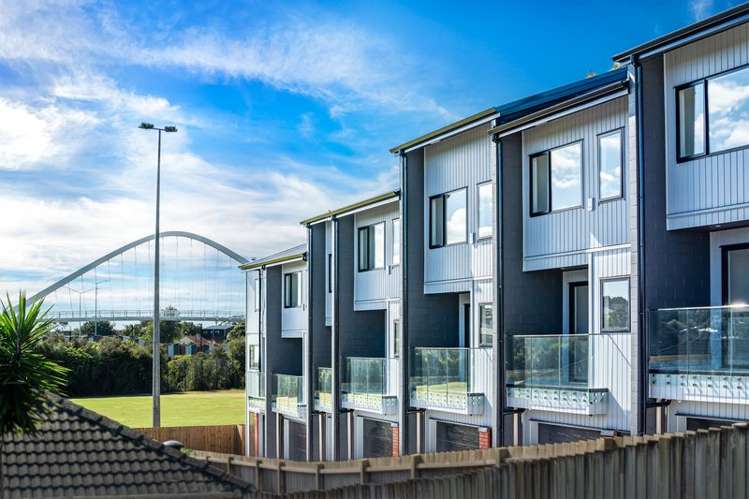 2,3,4/21 Valonia Street New Windsor_2