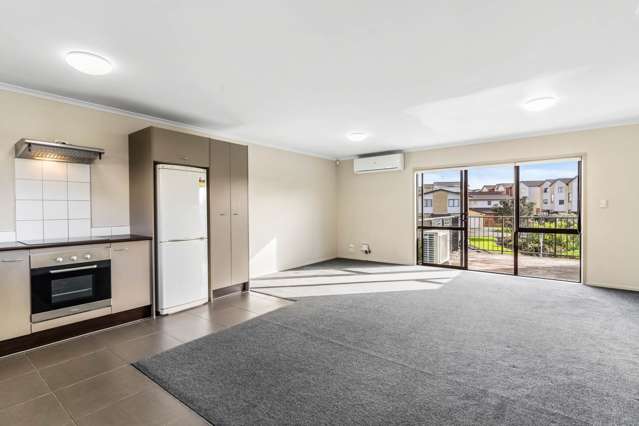 231/172 McLeod Road Te Atatu South_2