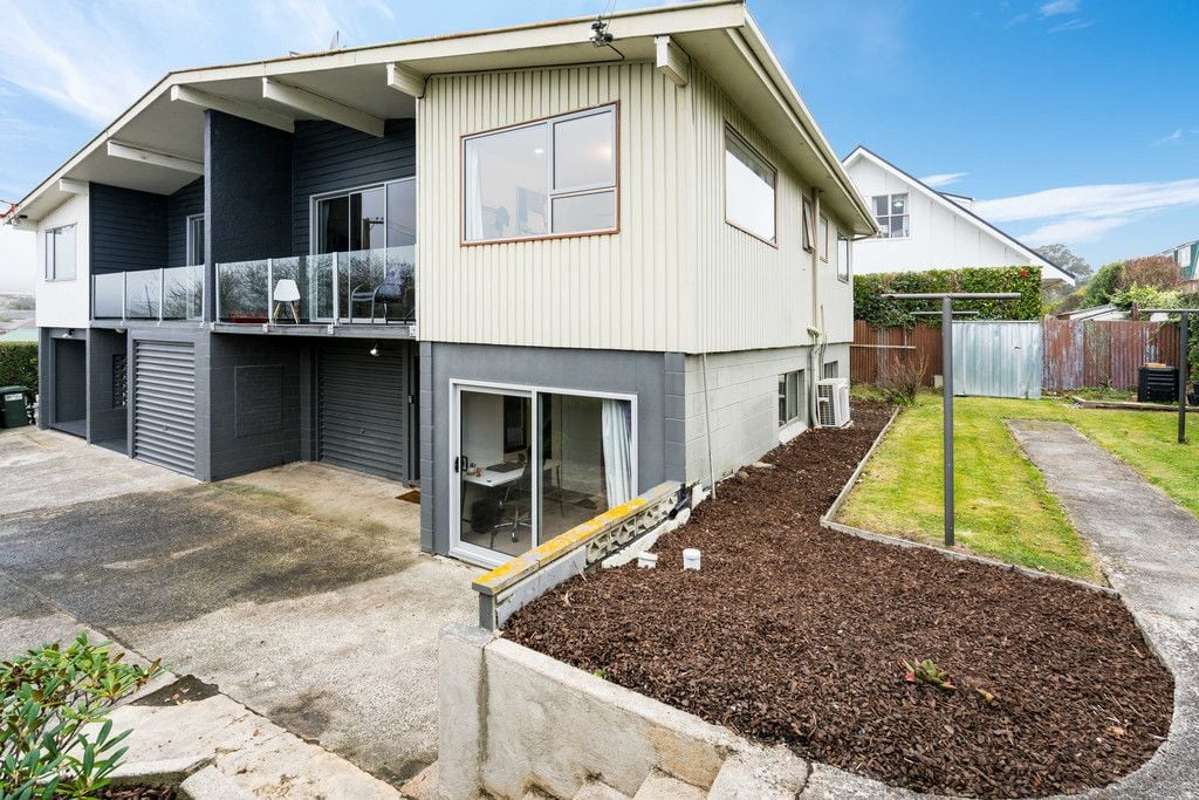 Warm, Sunny 4-Bedroom Townhouse in Tainui 1