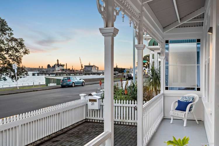 31 Queens Parade Devonport_1