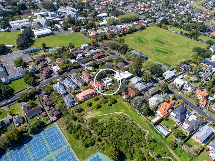 15a Saint Andrews Road Epsom_18