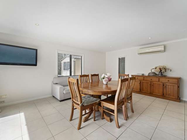 25 Bridgefield Crescent Flat Bush_3