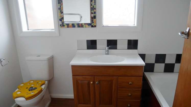 101 Tedder Avenue North New Brighton_14