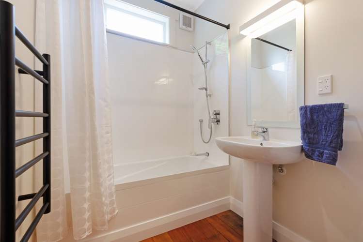 2 Hurman Street Karori_26