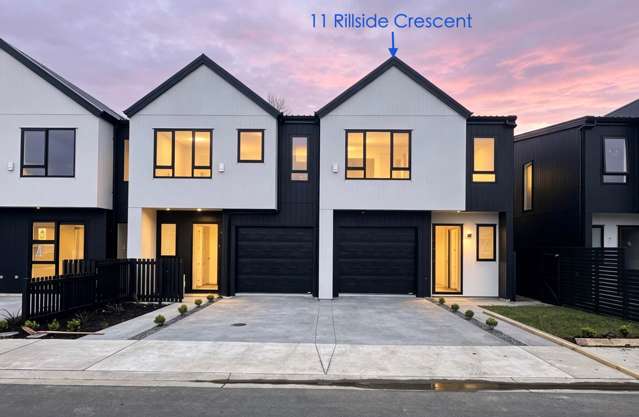 Brand-New End Home with Valley Views