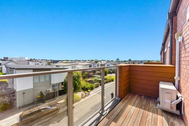 205c/160 Hobsonville Point Road Hobsonville_1