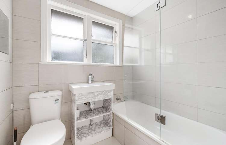 243 & 245 Great North Road Henderson_17