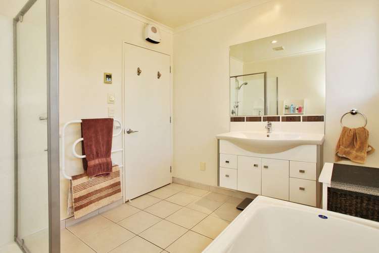 8 Papaumu Green Parklands_16