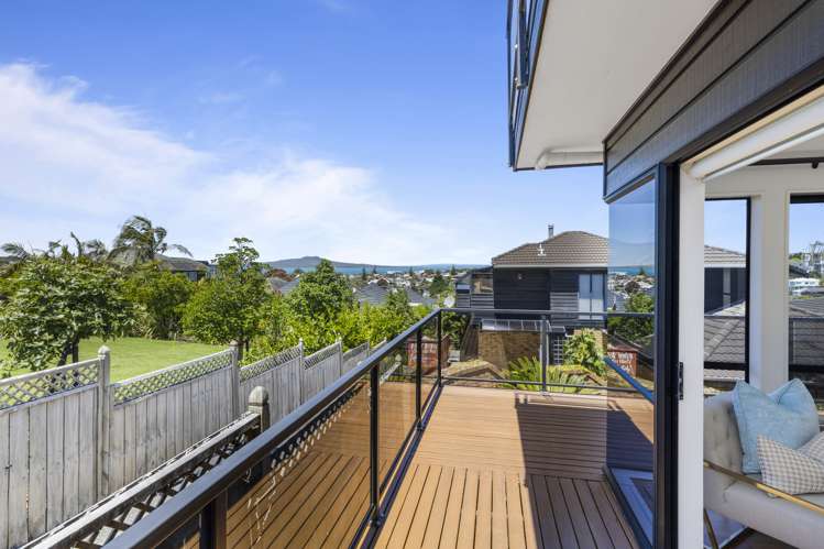 1/11 Seaview Road Castor Bay_17