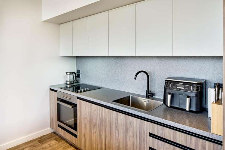 306/14 Laings Road Lower Hutt_5