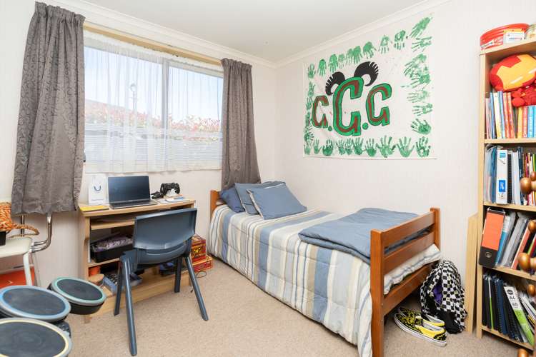 23 Pointon Glade Grandview Heights_7