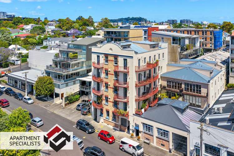 38 Douglas Street_2