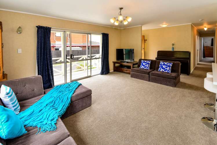 73 Carnoustie Drive Wattle Downs_9