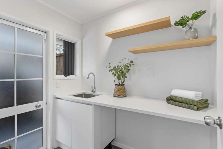 2/35 Centorian Drive Windsor Park_5