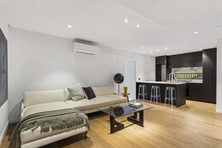 12 Grand Ridge Avenue Flat Bush_15