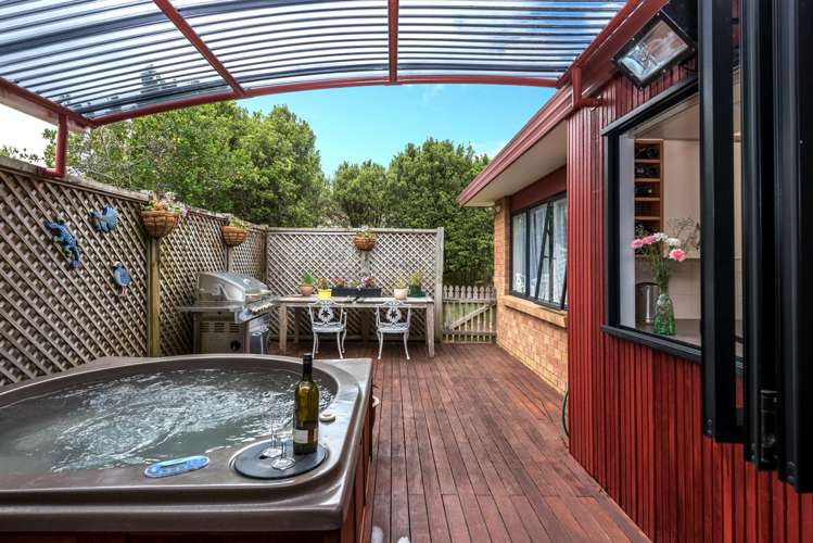 2/78 Moore Street Howick_13