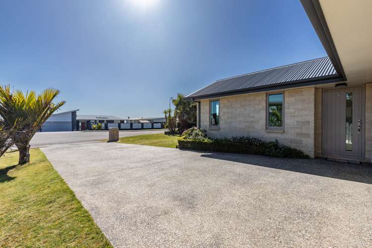 31 Karoro Place Karoro_23