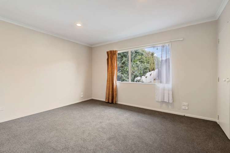 2/16 Ocean View Road Hatfields Beach_6