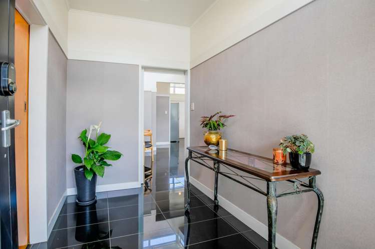 8C Brassey Road St Johns Hill_19