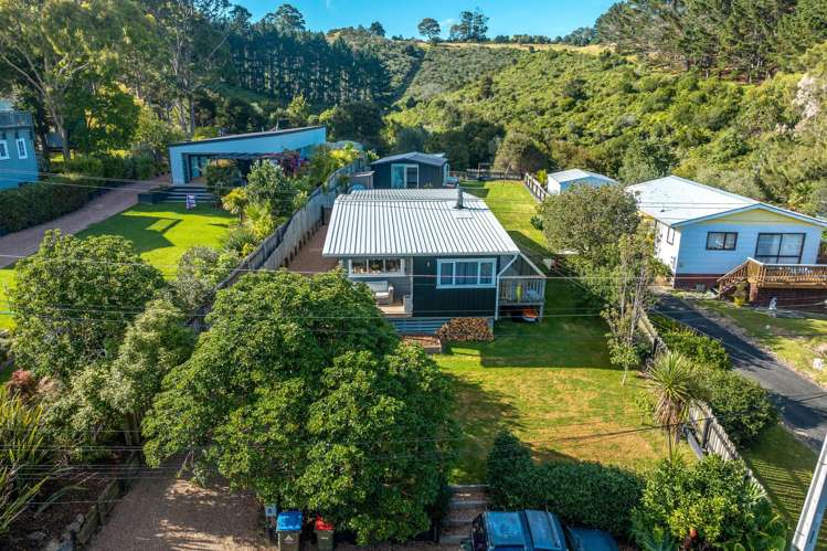 8 Waiata Road_1