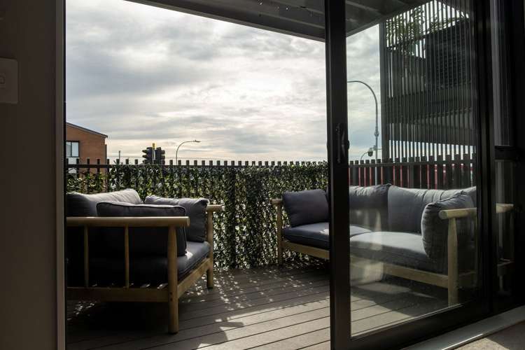 12/2 Rangitamiro Place Hobsonville_2