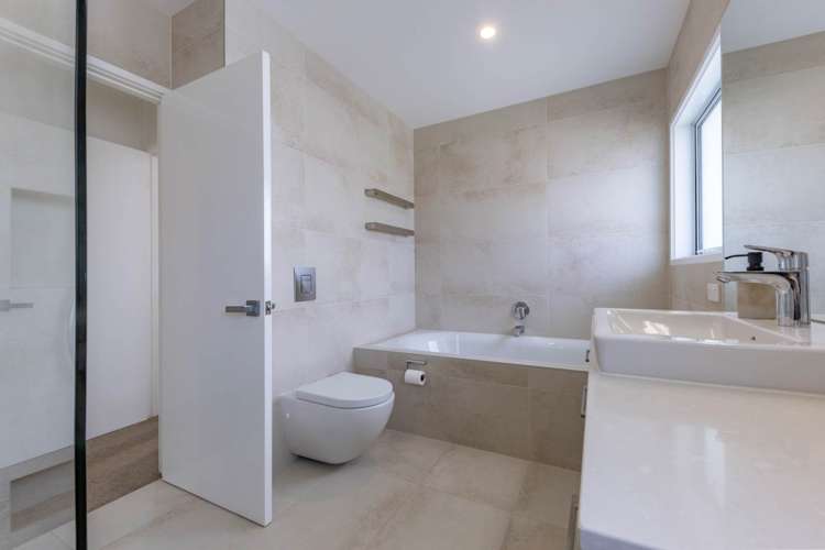 8 Downsview Road Pakuranga Heights_17