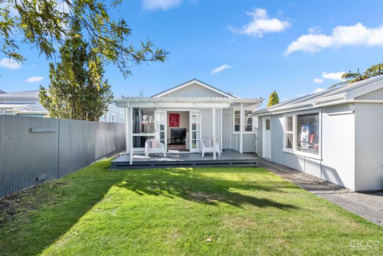 8 Huia Street Petone_16