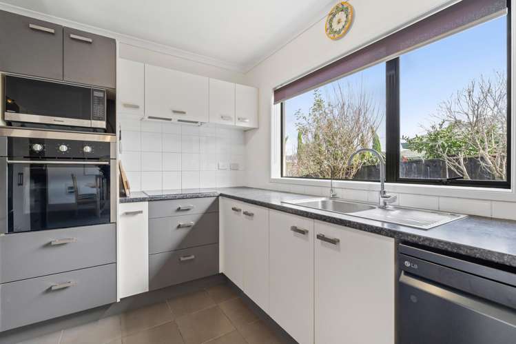 22 Tauranga Place Orewa_9