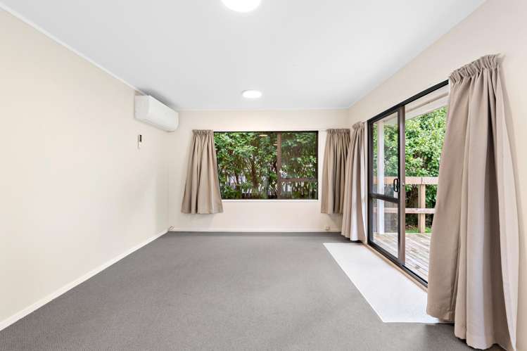1 and 2/58 St Annes Crescent Wattle Downs_24