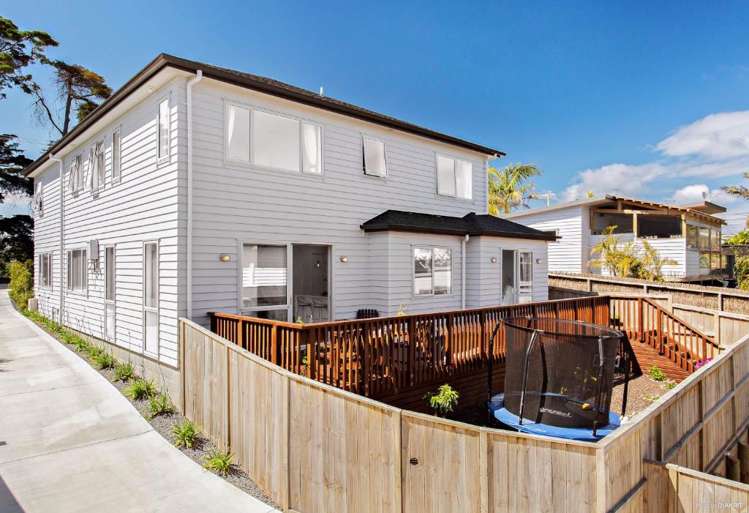 109 Kowhai Road 1616_12