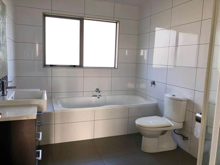 64 Oakway Drive Schnapper Rock_11