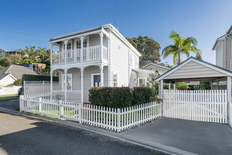 14 Beach Road Northcote Point_21