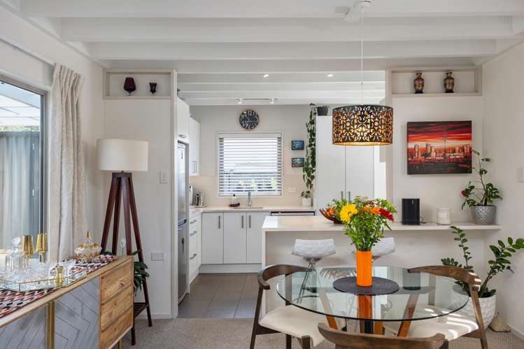 2/5 Wesley Avenue Mount Albert_3