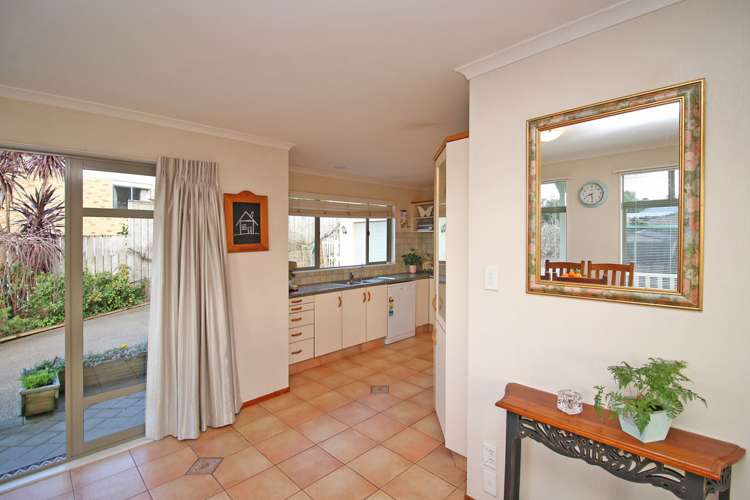 2 Thornlea Drive Welcome Bay_11