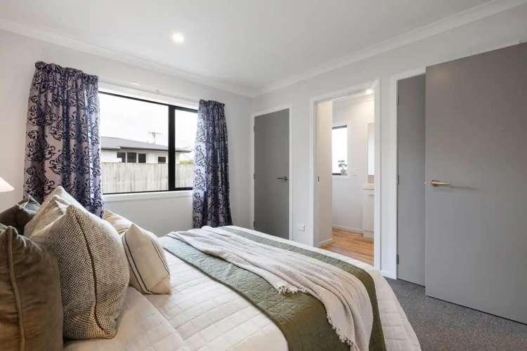 B/82 Grey Street 11373_1