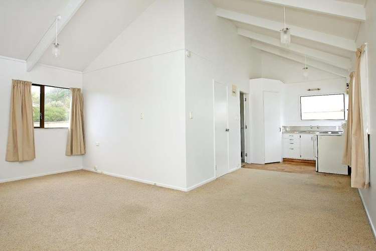 6 Trent Street Island Bay_4