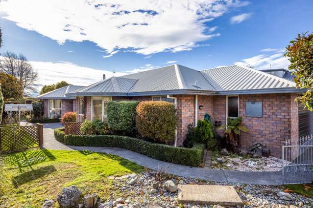 Large family home in great location