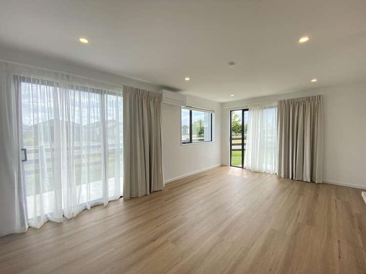 8/50 Broadway Parade_0