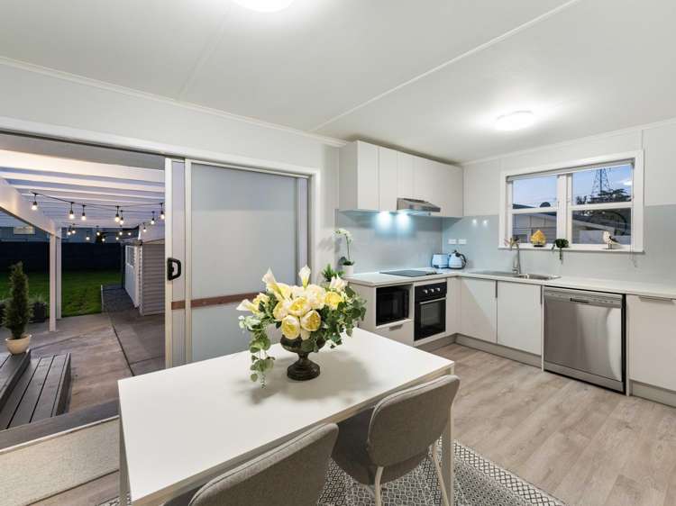 24 Cobham Crescent Kelston_23