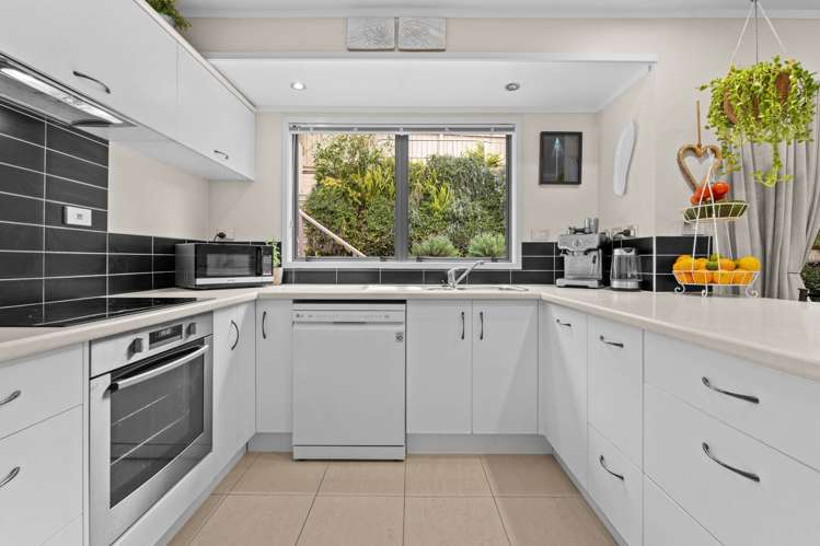 1/37 Palliser Lane Browns Bay_8