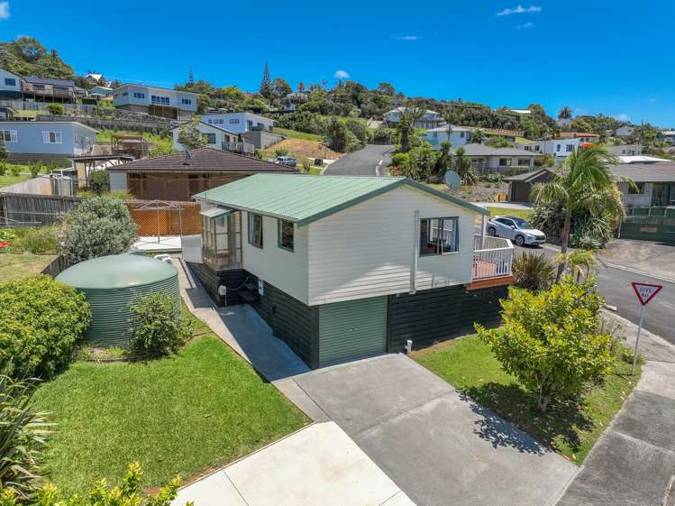 21 Hibiscus Avenue Cable Bay_18