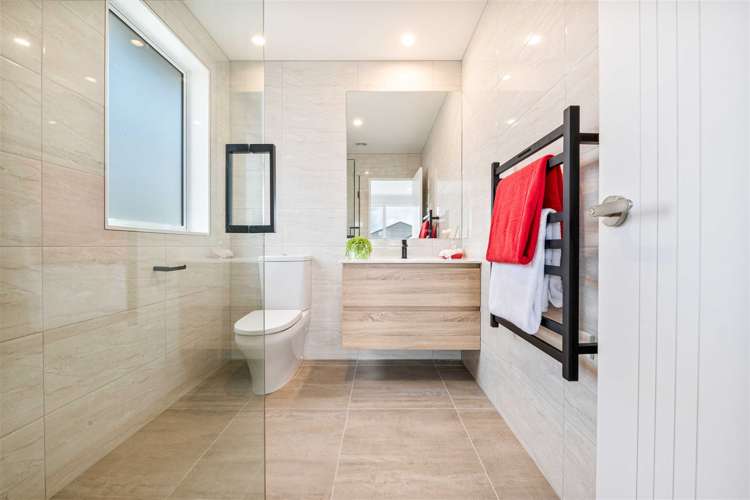 20 Nightingale Road Flat Bush_16